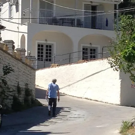 Mandraki House Upper, 100m From Kaminaki Apartamento