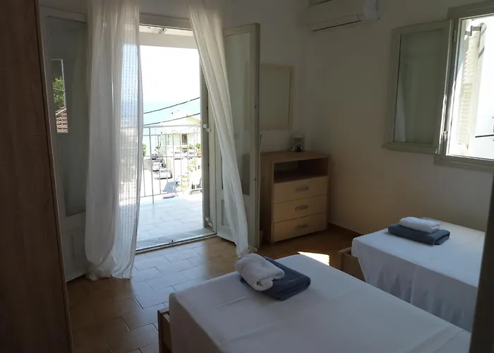 Lejlighed Mandraki House Upper, 100m From Kaminaki *