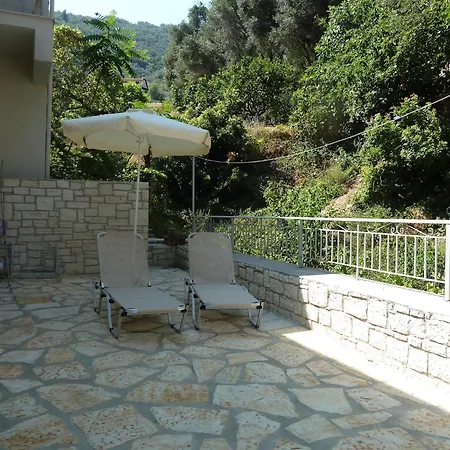 Mandraki House Upper, 100m From Kaminaki Apartment Katavolos