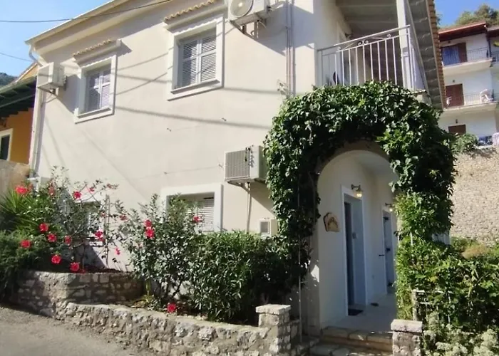 Mandraki House Upper, 100m From Kaminaki * Katávolos